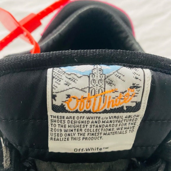 Off White - Picture 6 of 8